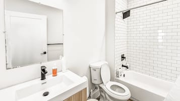 Een douche, een haardroger