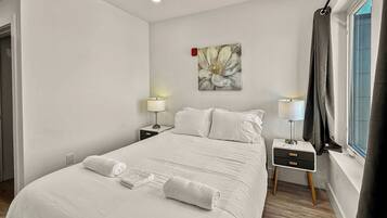 1 bedroom, WiFi, bed sheets
