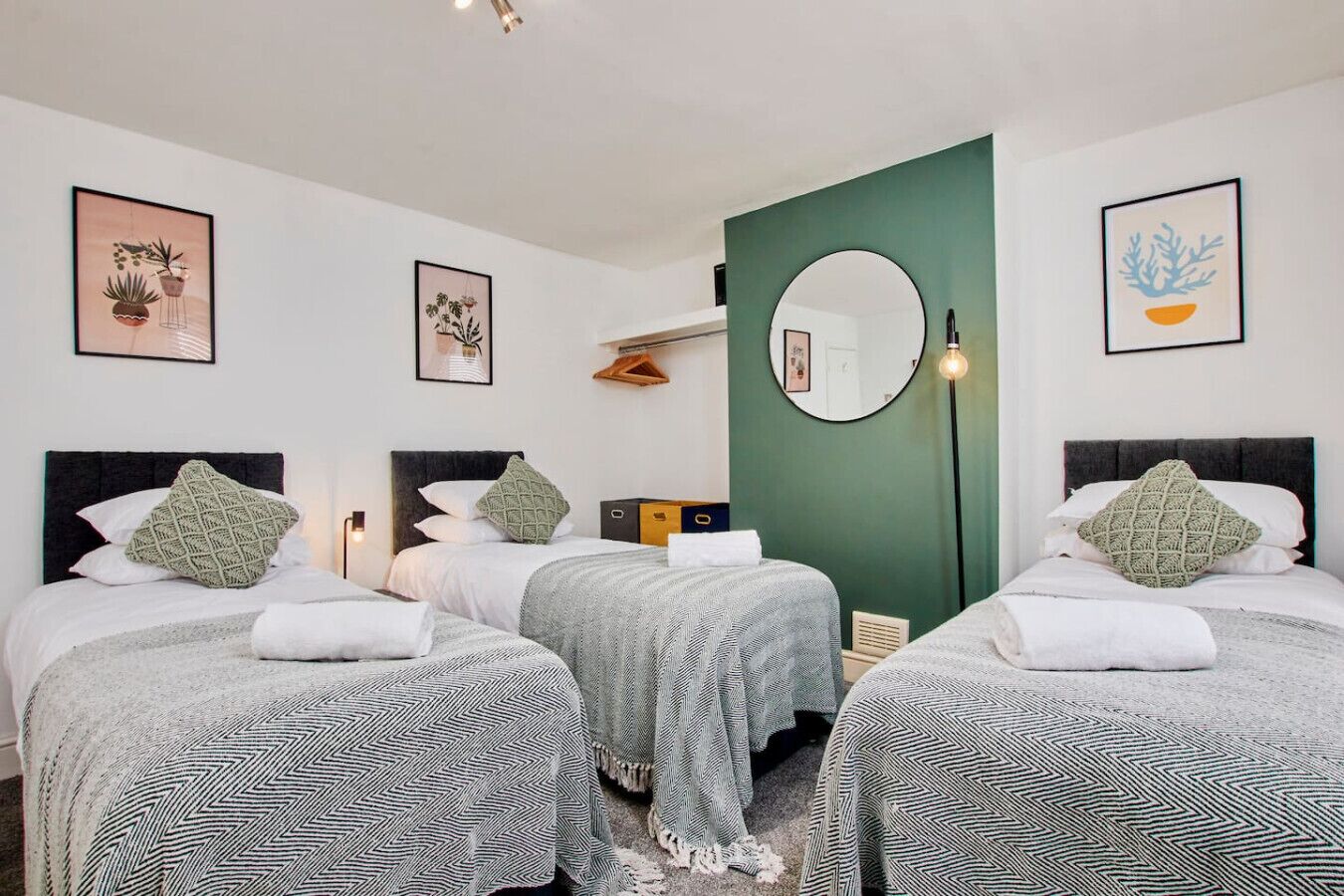 2 室のベッドルーム、アイロン / アイロン台、旅行用ベビーベッド、WiFi (無料)