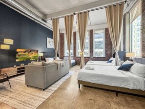 2 多间卧室、熨斗/熨衣板、WiFi、床单