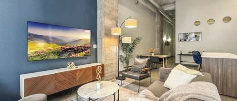 Téléviseur, bureau