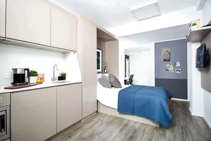 1 bedroom, desk, iron/ironing board, free WiFi