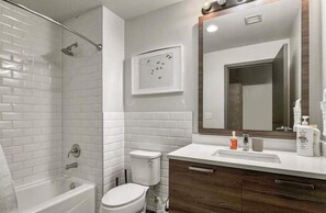 Ducha y secador de pelo