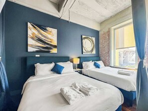 3 quartos, ferros/tábuas de passar roupa, Wi-Fi, roupa de cama