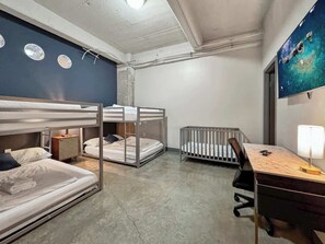 2 bedrooms, WiFi, bed sheets