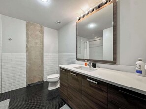 Een douche, een haardroger