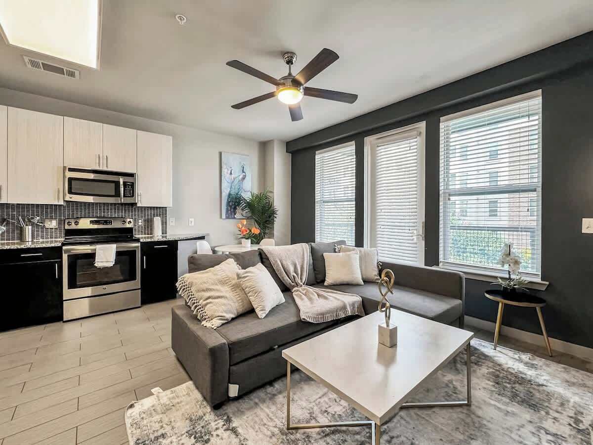 Téléviseur, bureau