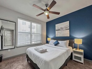 2 bedrooms, iron/ironing board, WiFi, bed sheets - Luxury 2BD | Uptown | Sleeps 8 | Parking (Dallas)