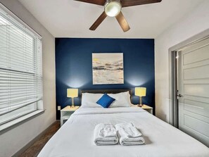 2 soverom, strykejern/-brett, wi-fi og sengetøy