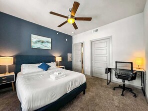 1 soverom, strykejern/-brett, wi-fi og sengetøy