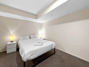 1 bedroom, desk, iron/ironing board, WiFi