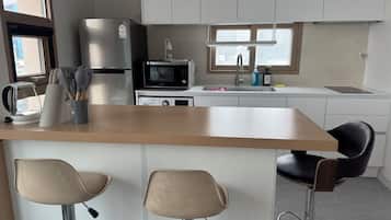 Fridge, microwave, oven, blender