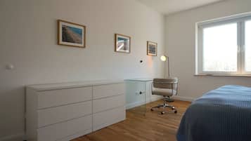 1 slaapkamer, een bureau, een strijkplank/strijkijzer, gratis wifi