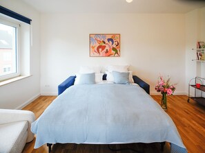 1 bedroom, desk, iron/ironing board, free WiFi