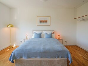 1 bedroom, desk, iron/ironing board, free WiFi - Stylish apartment on the edge of the Bismarck district (Krefeld)