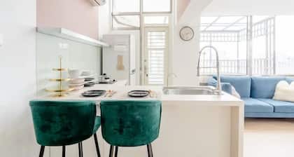 Bright and Spacious Duplex. Abundant natural light