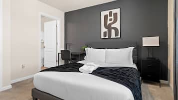 2 habitaciones, tabla de planchar con plancha, wifi y ropa de cama