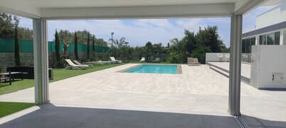 KITI VILLAGE VILLA CYPRUS (salt-water pool, 5 bedrooms, Larnaca)