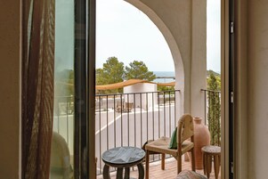 Suíte júnior, vista para o mar | Terraço/pátio