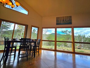 Dining - Moose Manor – Antlers, Aspens, and Alpine Peace in the Heart of the Rockies (Golden)