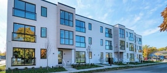 BRAND NEW LISTING
Cozy 1-bedroom condo with WiFi, AC in fabulous Traverse City