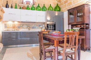 Fridge, oven, stovetop, dishwasher - Il Rifugio del Borgo & Mare - bilo (Salve)
