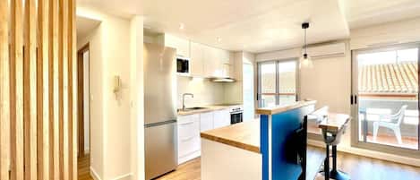 Fridge, microwave, oven, dishwasher