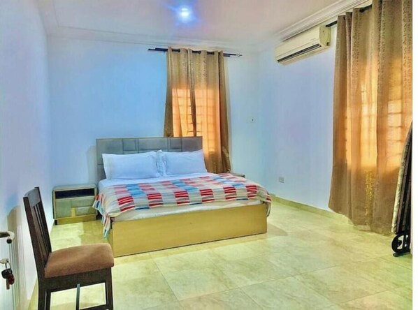 2 bedrooms, WiFi, bed sheets