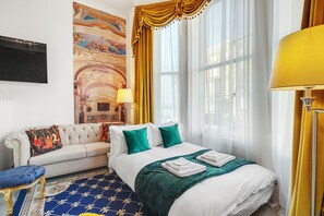 2 chambres, fer et planche à repasser, Wi-Fi, draps fournis