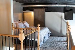 1 bedroom, desk, WiFi, bed sheets - Countryside 1-bedroom apartment in fabulous Billings with WiFi, AC (Billings)