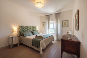 5 Schlafzimmer, Bügeleisen/Bügelbrett, kostenloses WLAN, Bettwäsche