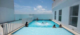 Roof top 7 Cielos Confortable apt/Excellent location/Pool/Gym/Wi - Fi Fast