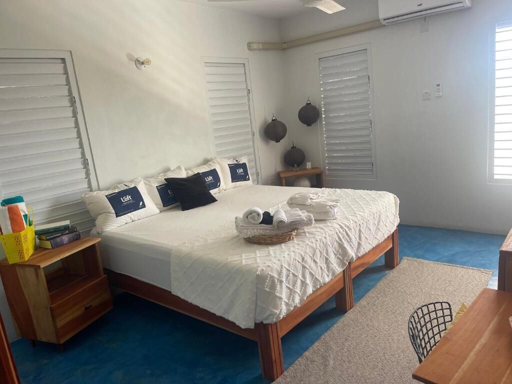 4 bedrooms, in-room safe, blackout drapes, iron/ironing board