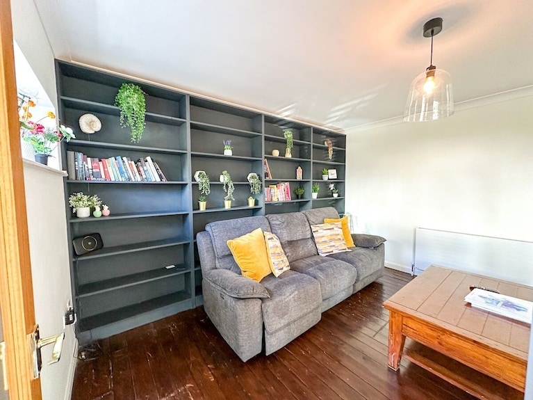Modern 3 Bed Home - Pets Welcome + Free Parking - Canterbury
