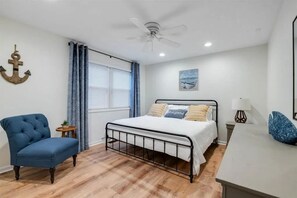 4 bedrooms, iron/ironing board, WiFi, bed sheets