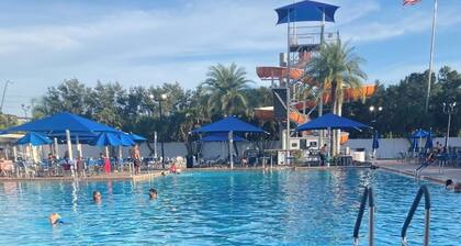 Family fun amenities for all ages!Two bedroom ,sleeps 6, pet friendly ,relaxing.