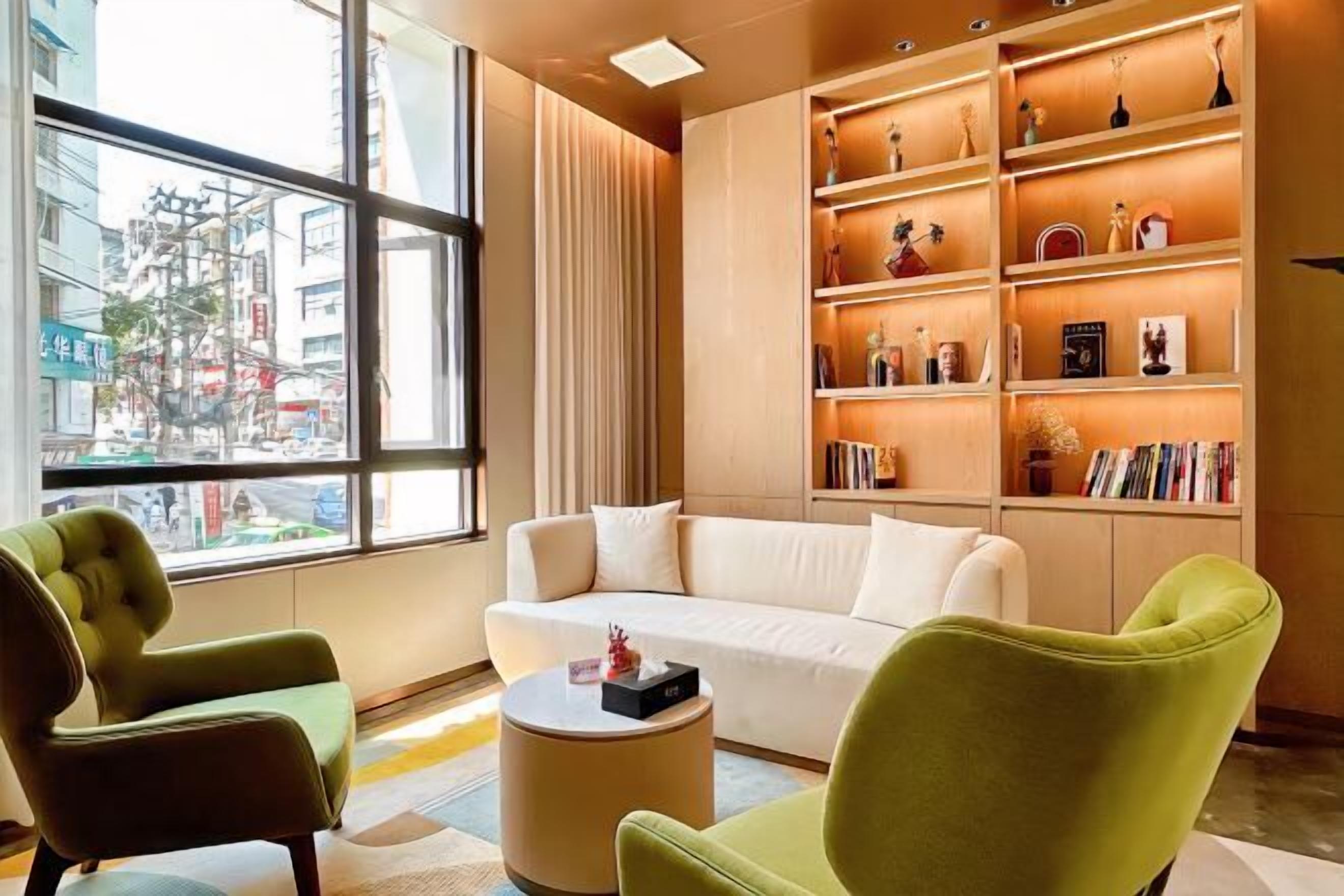 المنشأة من الداخل