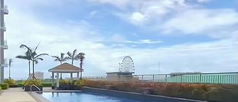 Appartement, 1 chambre, balcon, vue ville | Piscine | Piscine extérieure