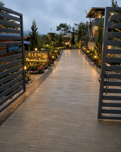 Helens Mountain Resort