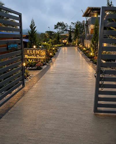 Helens Mountain Resort
