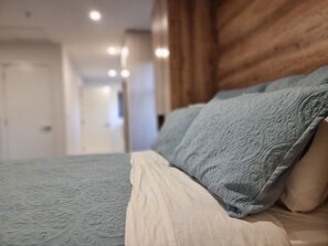 1 chambre, bureau, fer et planche à repasser, Wi-Fi gratuit