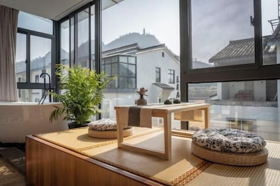 Tiantai Happiness Inn