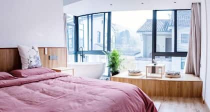 Tiantai Happiness Inn