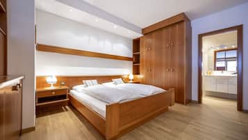 1 Schlafzimmer, Reisekinderbett, kostenloses WLAN, Bettwäsche