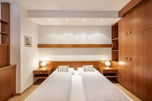 1 chambre, lit parapluie, Wi-Fi gratuit, draps fournis