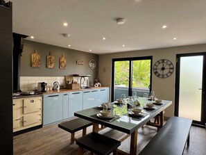 컴포트 하우스, 파티오 | 전용 주방