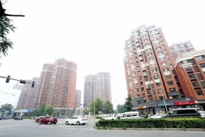 Free self-parking - Chidao Hotel (Beijing Nanjiao Cancer Hospital Branch) (Beijing)