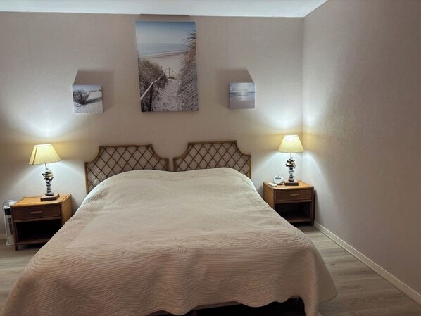 2 habitaciones, escritorio, wifi y ropa de cama 