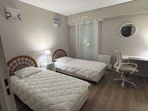 2 habitaciones, escritorio, wifi y ropa de cama 