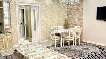 In-room safe, soundproofing, free WiFi